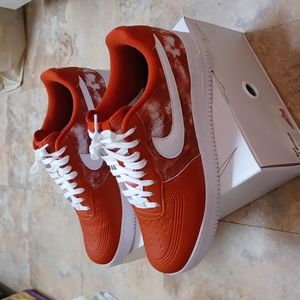 Mens Nike Airforce 1....New!!